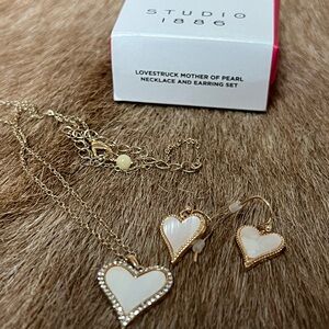 Avon gold tone heart with real mother of pearl necklace set
